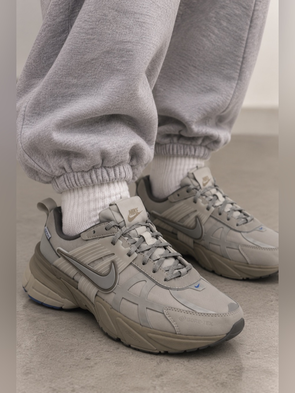 Nike V2K Run GORE-TEX Y2K Gorpcore Dad Chunky Sneakers Grey 9.5 NWOB